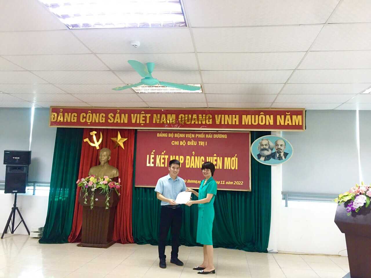 Lễ kết nạp Đảng viên mới