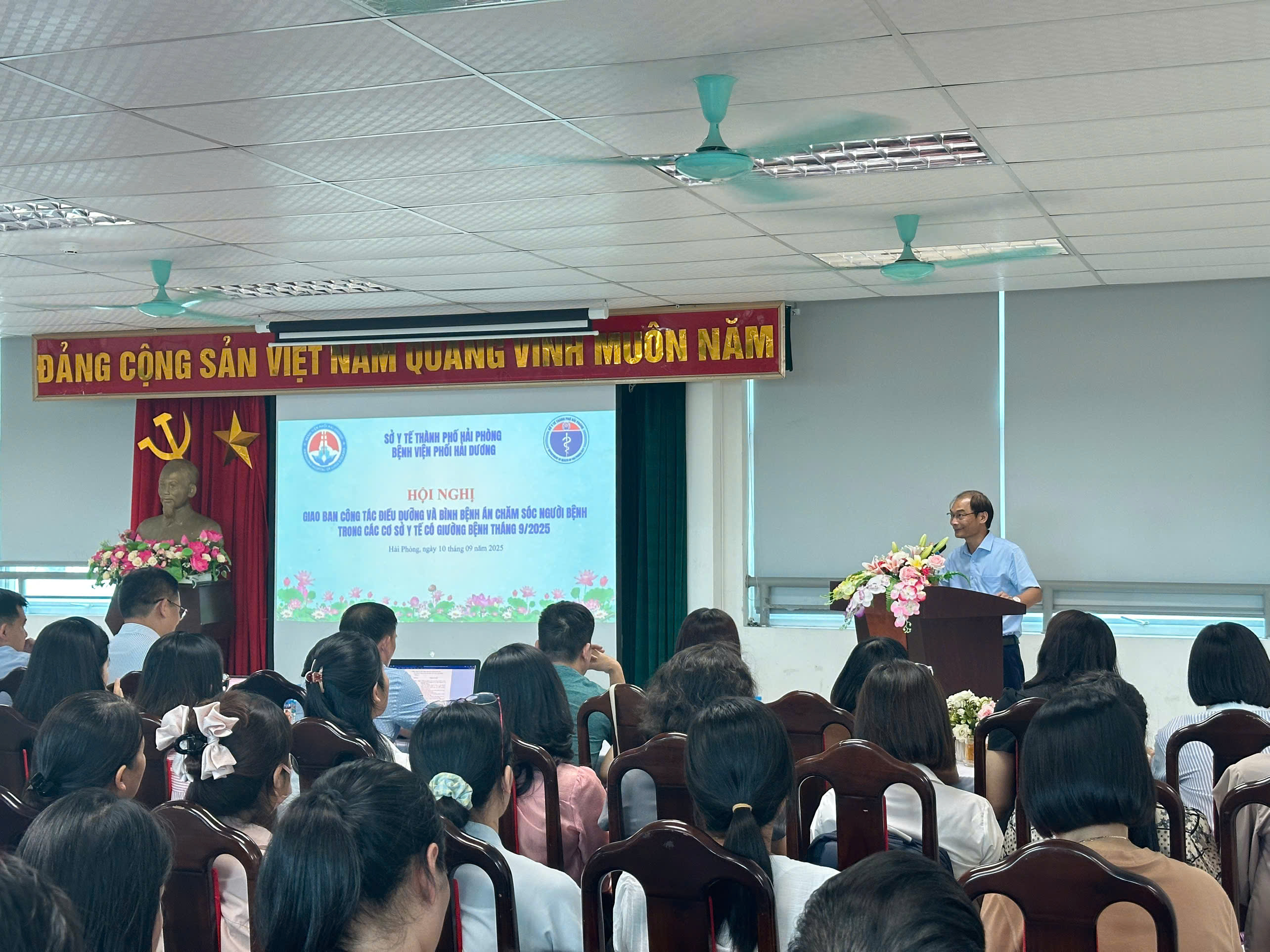 Hội nghị Giao ban công tác Điều dưỡng và Bình bệnh án chăm sóc  người bệnh trong cơ sở y tế có giường bệnh tháng 9/2025