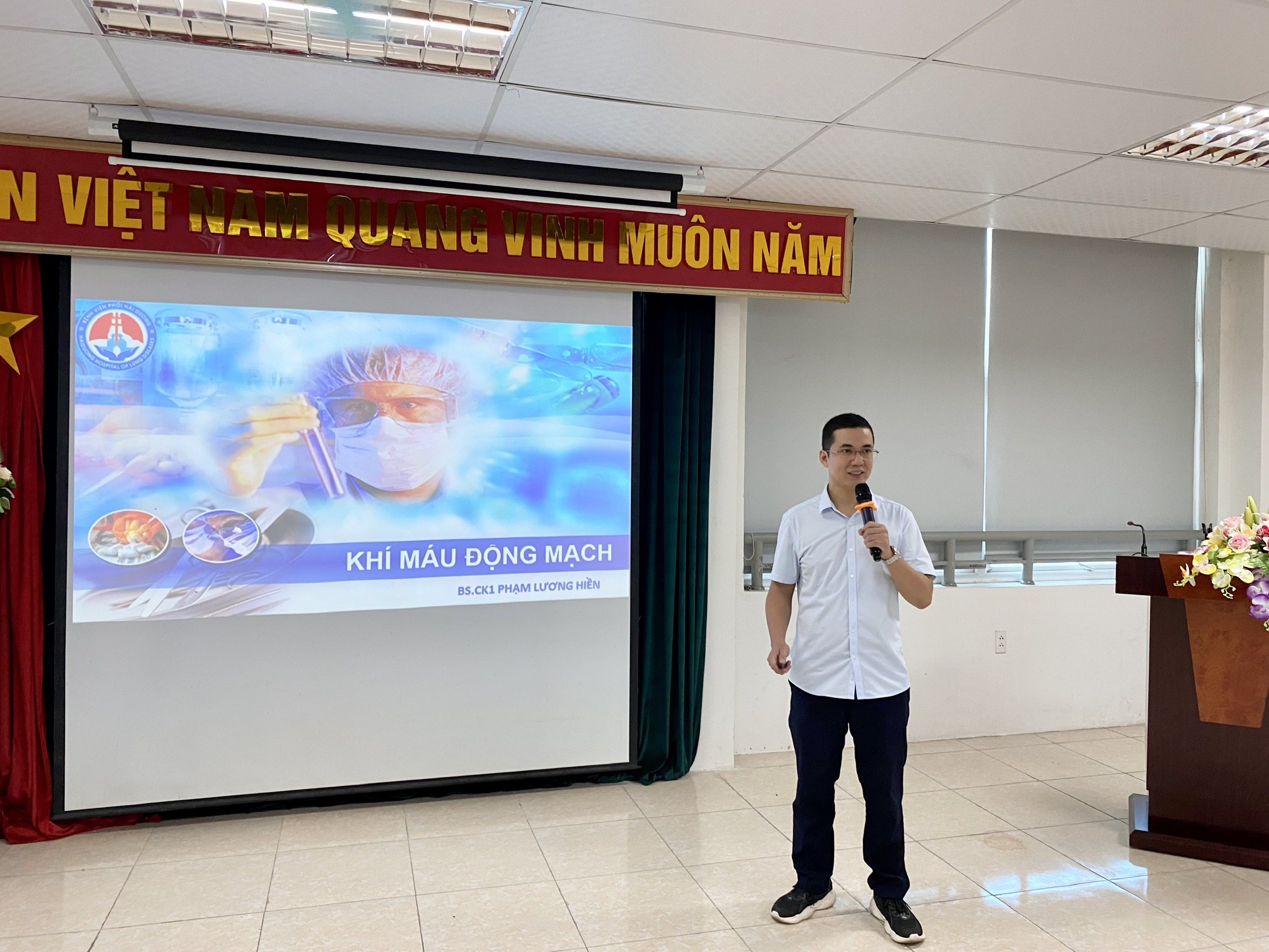 Hội thảo khoa học “Tầm quan trọng của xét nghiệm khí máu động mạch trong điều trị bệnh lý hô hấp”