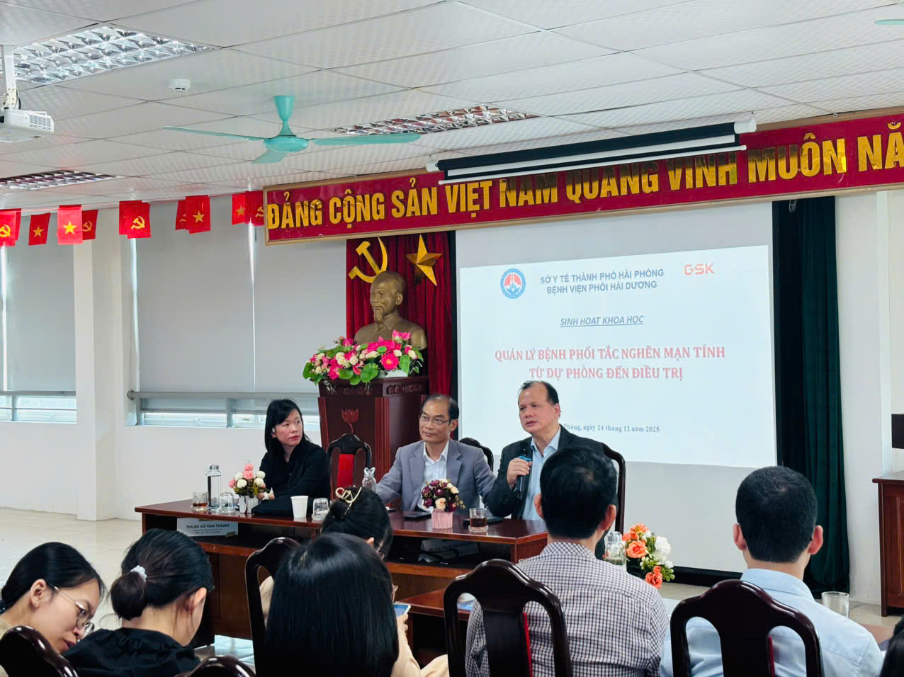 Bệnh viện Phổi Hải Dương tổ chức Hội nghị khoa học “Quản lý COPD từ dự phòng đến điều trị”.